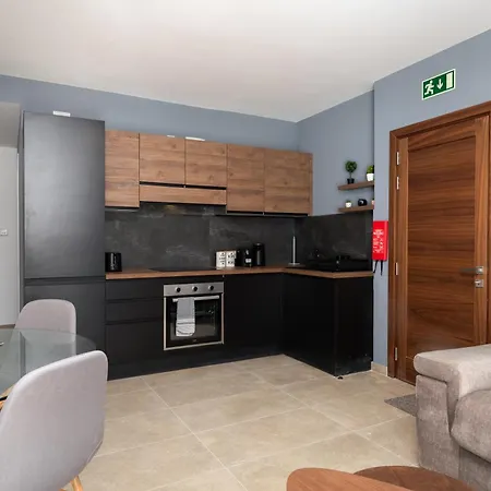 Modern 1br Close To Manoel Island Saint Julians & Tigne Shopping Mall