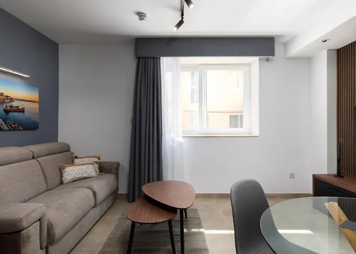 Modern 1br Close To Manoel Island Saint Julians & Tigne Shopping Mall Gzira